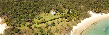 Svendsens Beach Retreat - Great Keppel Island - Yeppoon - QLD (PBH4 00 18745)